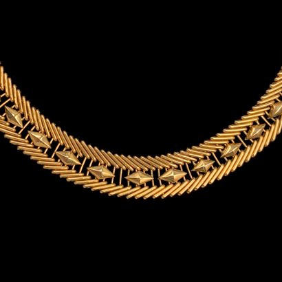 null Yellow gold (750‰) "geometric" necklace with openwork diamond motifs. French...