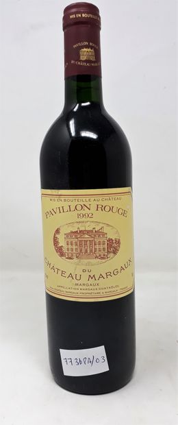BORDEAUX Une (1) bouteille - Pavillon rouge, 1982, Margaux, second vin du Château...