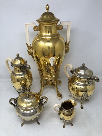 null 
Service in silver, silver gilt (950/°°) and gilt metal comprising:




- a...