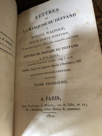 null Lot de livres reliés:

- Lamartine "Œuvre complète", 40 volumes, 1863 (coiffes...