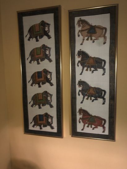null Modern Indian School

"Elephants" and "Horses

Two coasters

H.: 78 and 80 cm...