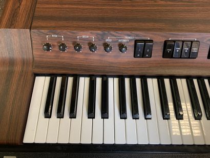null PIANO ELECTRIQUE, YAMAHA CP30

(traces d'usure)
