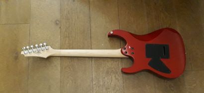null 
* ELECTRIC GUITAR, CORT X-2

Metal red, n° 070120385, made in Indonesia

New...