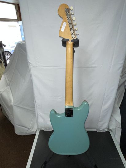 null 
ELECTRIC GUITAR, FENDER Music Master




Blue, n° 37812




(significant wear...