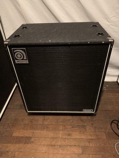 null BAFFLE, AMPEG CLASSIC BASS

(traces d'usure)