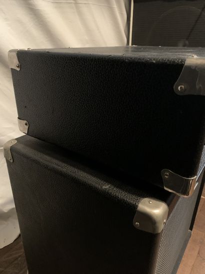 null TETE D'AMPLI BASSE, HARTKE HA 5500 

BAFFLE FENDER (15'')

(traces d'usure)