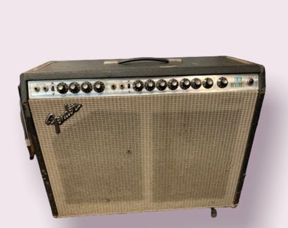 
COMBO GUITARE à lampes, FENDER TWIN REVERB




n°B67268




(traces...