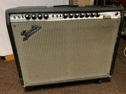 null 
COMBO GUITARE à lampes, FENDER TWIN REVERB




n°30016




(traces d'usure...