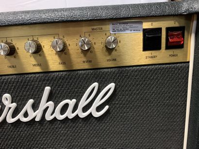 null COMBO GUITARE à lampes, MARSHALL JCM 800 Lead Series

n°072333B

(traces d'...