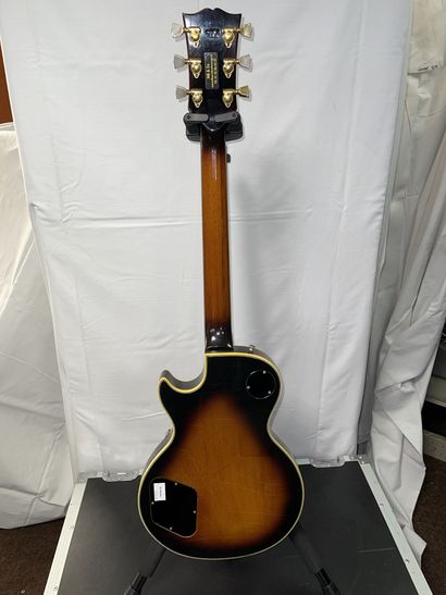 null 
ELECTRIC GUITAR, GIBSON Les Paul Custom




Sunbrust and mother of pearl inlay,...