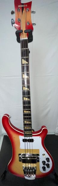null ELECTRIC BASS GUITAR, HONDO II, Rickenbaker copy

Cream gradient red, No. HRB-2S,...