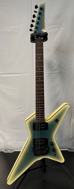 null ELECTRIC GUITAR, IBANEZ X Series

Cream and blue, n° 6854663

(scratches)

With...