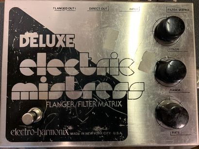 null FLANGER GUITARE, ELECRO-HARMONIX Deluxe Electric Mistress

(traces d'usure)