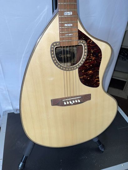 null GUITARE ACOUSTIQUE, GIANNINI 6 cordes

Bois vernis, made in Brazil

(traces...