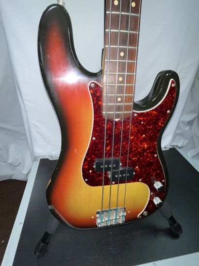 null 
ELECTRIC BASS GUITAR, FENDER PRECISION BASS 

Assembly, neck june1964 (working...