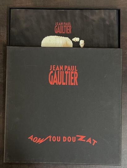 France Un coffret - Jean-Paul Gaultier

VG+; EX