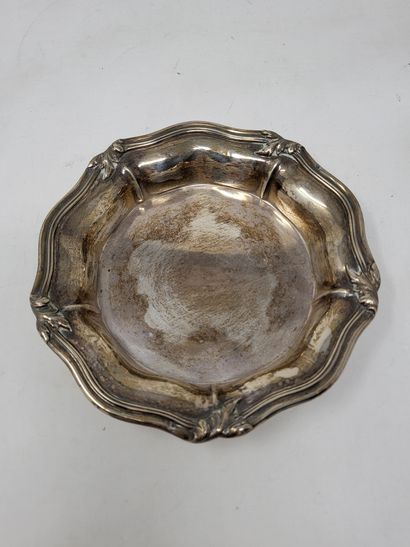 null Bottle coaster in silver (950/00), edges with foliated contours

Louis XV style,...