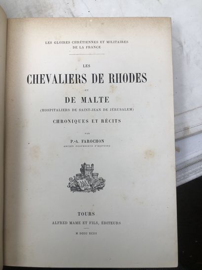 null 
Lot of bound books including: Jules Vernes, Mirifiques aventures de Maitre...