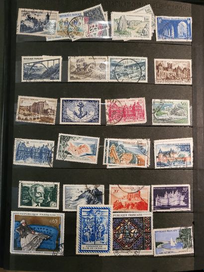 3 volumes de timbres, Collection d'Europe...