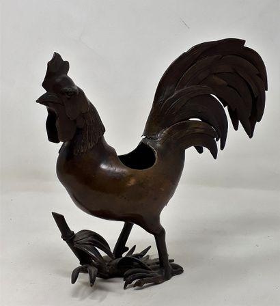 null Brule-parfum en bronze figurant un coq

Japon, fin XIXe siècle (manque au couvercle)

H.:...