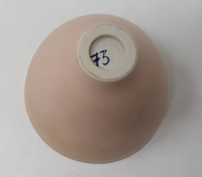  DUROSELLE Xavier 
Bowl in pink porcelain, monogrammed in hollow and n°73 under heel...