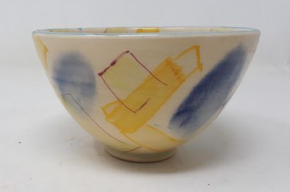 null ZELCO Martine

Earthenware bowl with yellow and blue decoration, monogrammed...