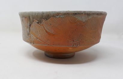  LEROY P. 
Stoneware bowl with abstract decoration on the inside and incised decoration...