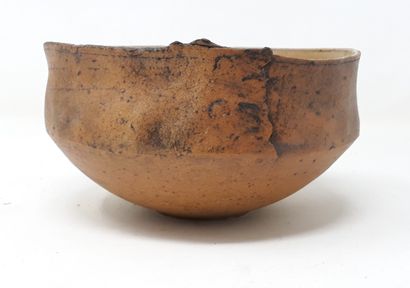 null THUILLIER Jean-Marie

Stoneware bowl in shades of brown, signed, dated 92 in...