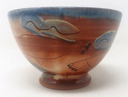 null MICHEL Chris

Earthenware bowl with mermaids decoration, n°125 under heel

Diameter:...