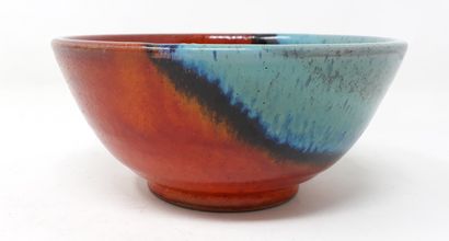 null CRÊTE

Earthenware bowl with orange and turquoise decoration, marks in hollow...