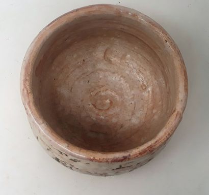 null PEYRAT François

Pot in pink stoneware, stamped and n°45 under heel

Diam: 12;...