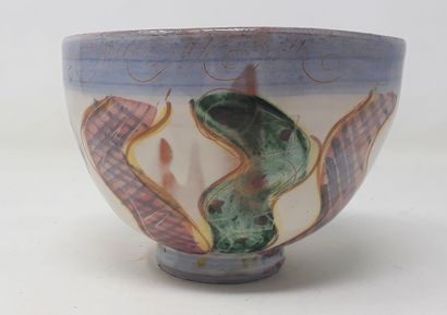  BREUVART Thierry 
Earthenware bowl decorated with green and pink serpentines, stamp...