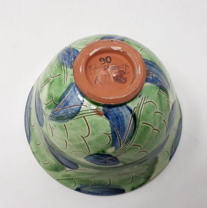 null POUZET Nathalie (1959)

Earthenware bowl with leaf decoration, n°90 under heel

Diameter:...