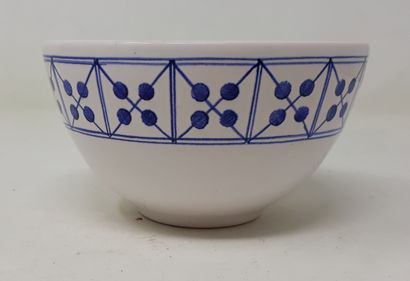 THEMEREAU Sylvie 
Earthenware bowl decorated...