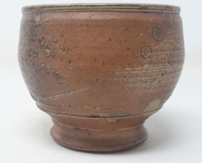 null GALISSAIRES François

Stoneware pot with blue glaze inside, stamped "G" and...