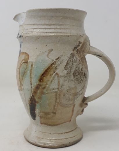 null COSTES Marie

Small stoneware pitcher with blue and brown decoration, signed

H.:...