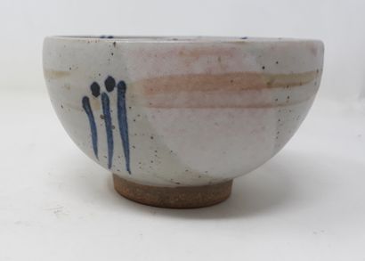 null NANOUK A. Pham

Stoneware bowl with blue decoration, signed in hollow and n°70

Diameter:...