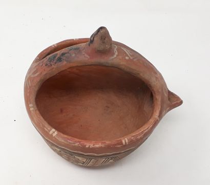 KABYLIA 
Earthenware pot with geometric decoration,...