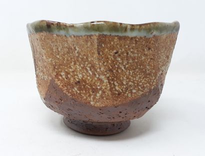  SIGNORET Jean-Claude 
Stoneware rim pot with brown decoration, n°196 under heel...