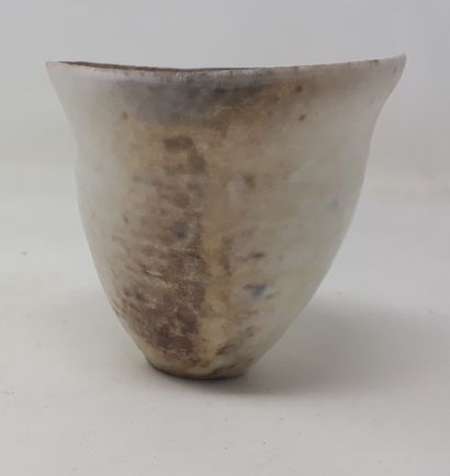  LEPAGE C. 
Cup in porselaine, n°343 under heel 
Diameter: 9; H.: 7 cm