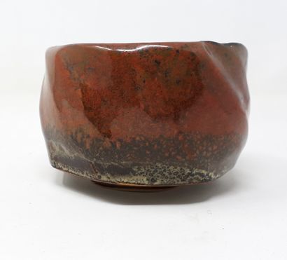  CHOLLET Jean-Pierre 
Stoneware bowl with brown glaze and decoration of edges, stamp...