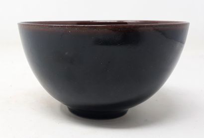 DUROSELLE Brigitte

Bowl in black stoneware,...