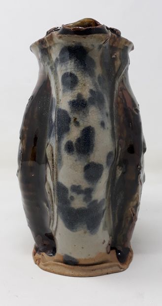 null PORTAL Lionel

Stoneware pitcher with blue and brown glaze, signed in hollow

H.:...