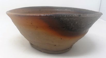 null ROUSSEAU Hervé

Terracotta bowl, signed in hollow

Diam: 15; H: 6 cm