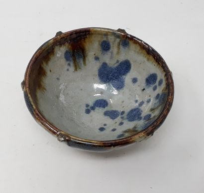 null PORTAL Lionel

Stoneware bowl with blue and brown decoration, signed in hollow...