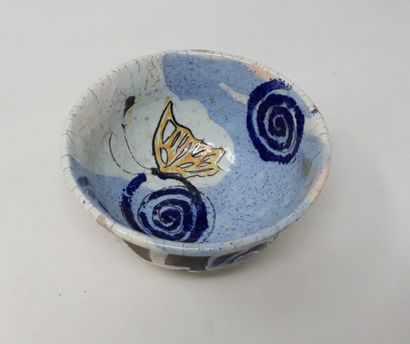  FITZPATRICK Christiane 
Stoneware bowl raku type with butterflies decoration, monogrammed...