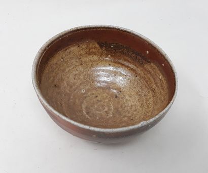 null SCHÖNE I.

Stoneware bowl with flamed decoration, stamped, no. 337 under heel

Diameter:...