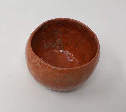 null CHOLLET Jean-Pierre

Stoneware bowl with brown glaze, stamp and n°317 under...