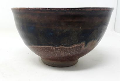 null GOLDSTYN Michel

Stoneware bowl with shaded brown glaze, signed in hollow and...