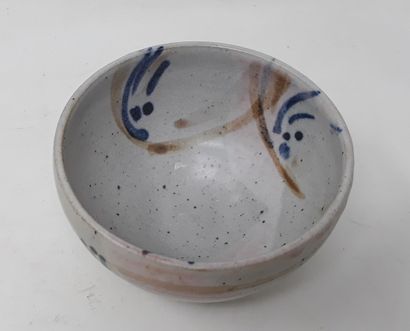 NANOUK A. Pham

Stoneware bowl with blue...